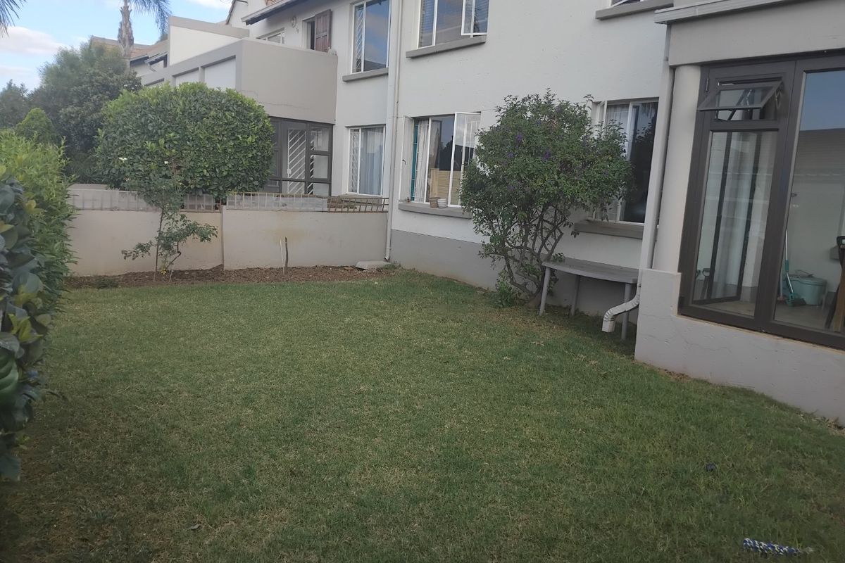 Garden Living with Comfort & Security! - Photo 4