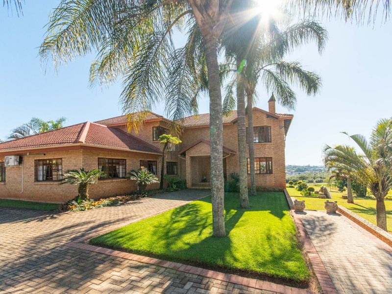 8 Bedroom house for sale on the R40 White River  - Photo 3