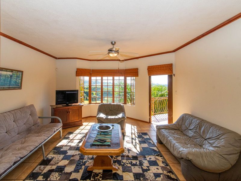 8 Bedroom house for sale on the R40 White River  - Photo 10