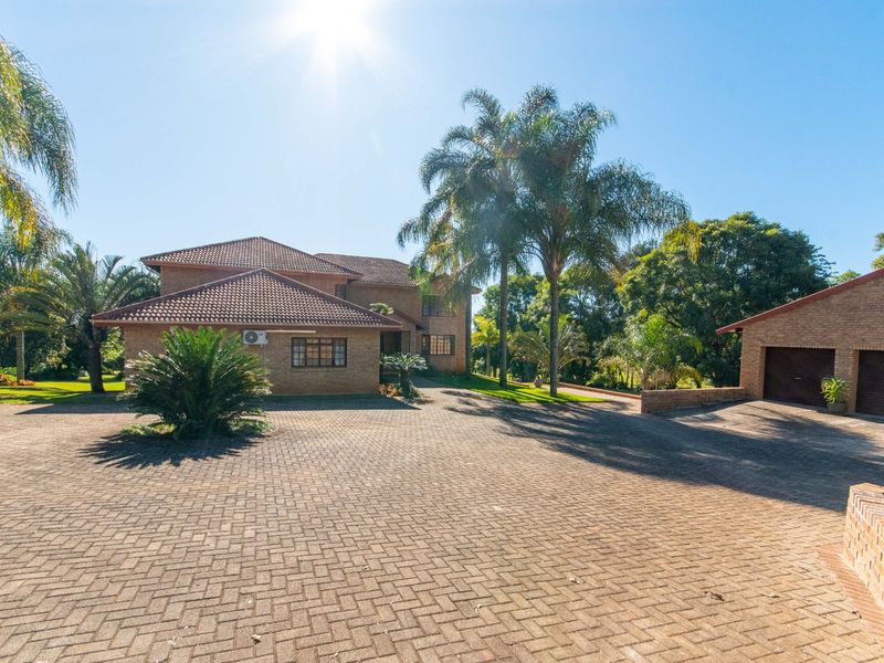 8 Bedroom house for sale on the R40 White River  - Photo 8