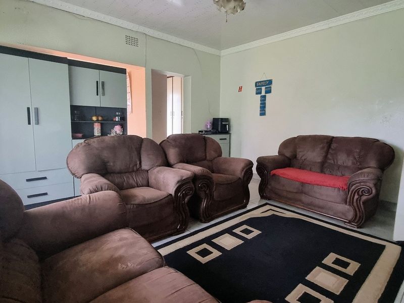 4-Bedroom Family Home with Stable Rental Income - Photo 4