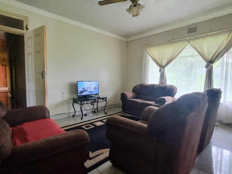 4-Bedroom Family Home with Stable Rental Income - Photo 3