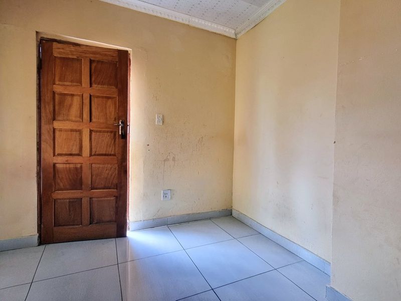 4-Bedroom Family Home with Stable Rental Income - Photo 8