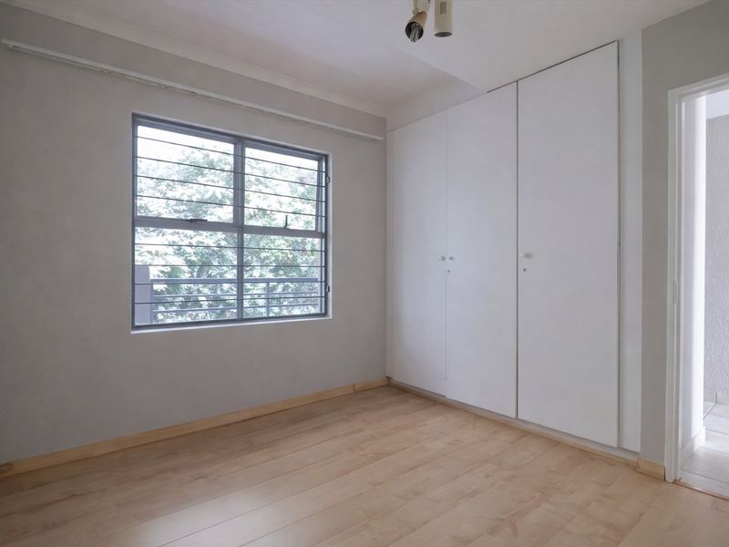 Incredible Views | 2 Bedroom Apartment in Sought-After Worlds View, Northcliff - Photo 10