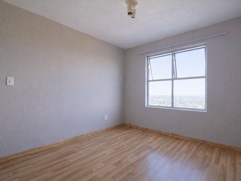 Incredible Views | 2 Bedroom Apartment in Sought-After Worlds View, Northcliff - Photo 8