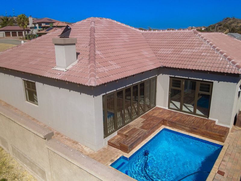 Modern 4-Bedroom Townhouse with Exceptional Entertainment Facilities - Photo 3