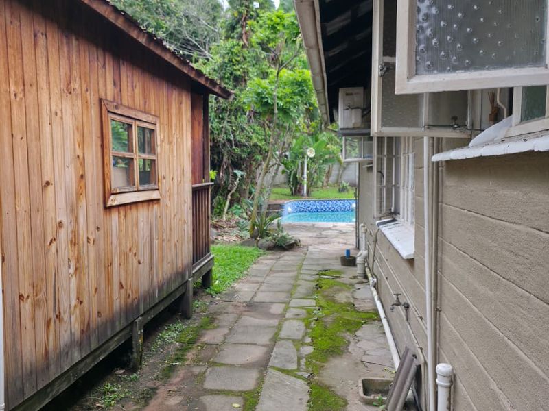 ENTERTAINERS DELIGHT 4 BEDROOM HOME PADFIELD PARK PINETOWN - Photo 8