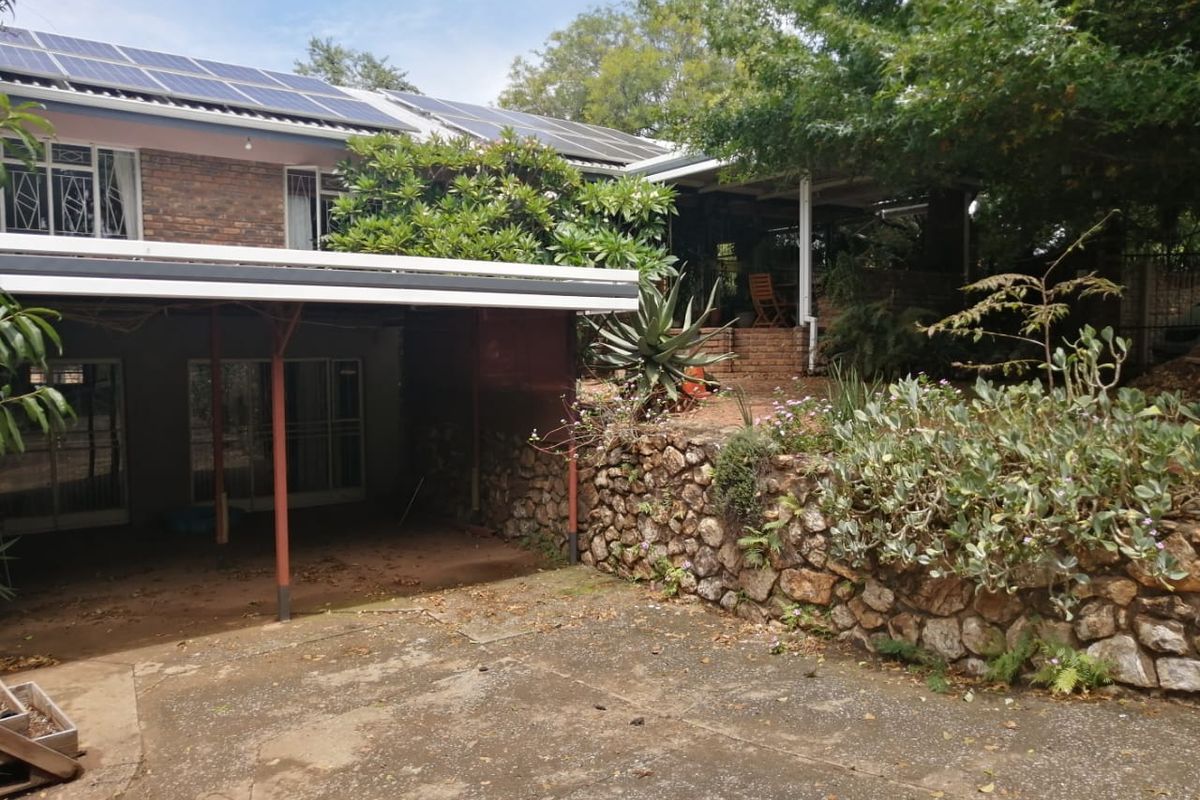 5 bedroom double story house available in Valhalla. - Photo 3