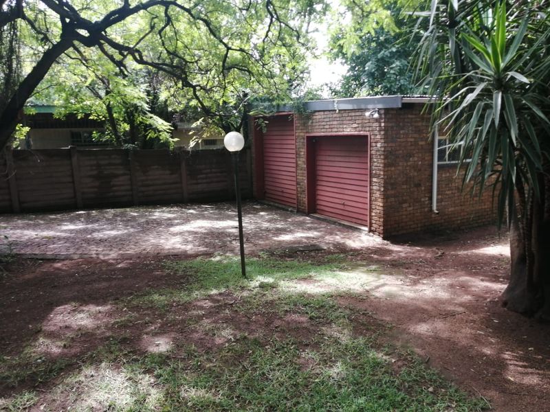 5 bedroom double story house available in Valhalla. - Photo 5