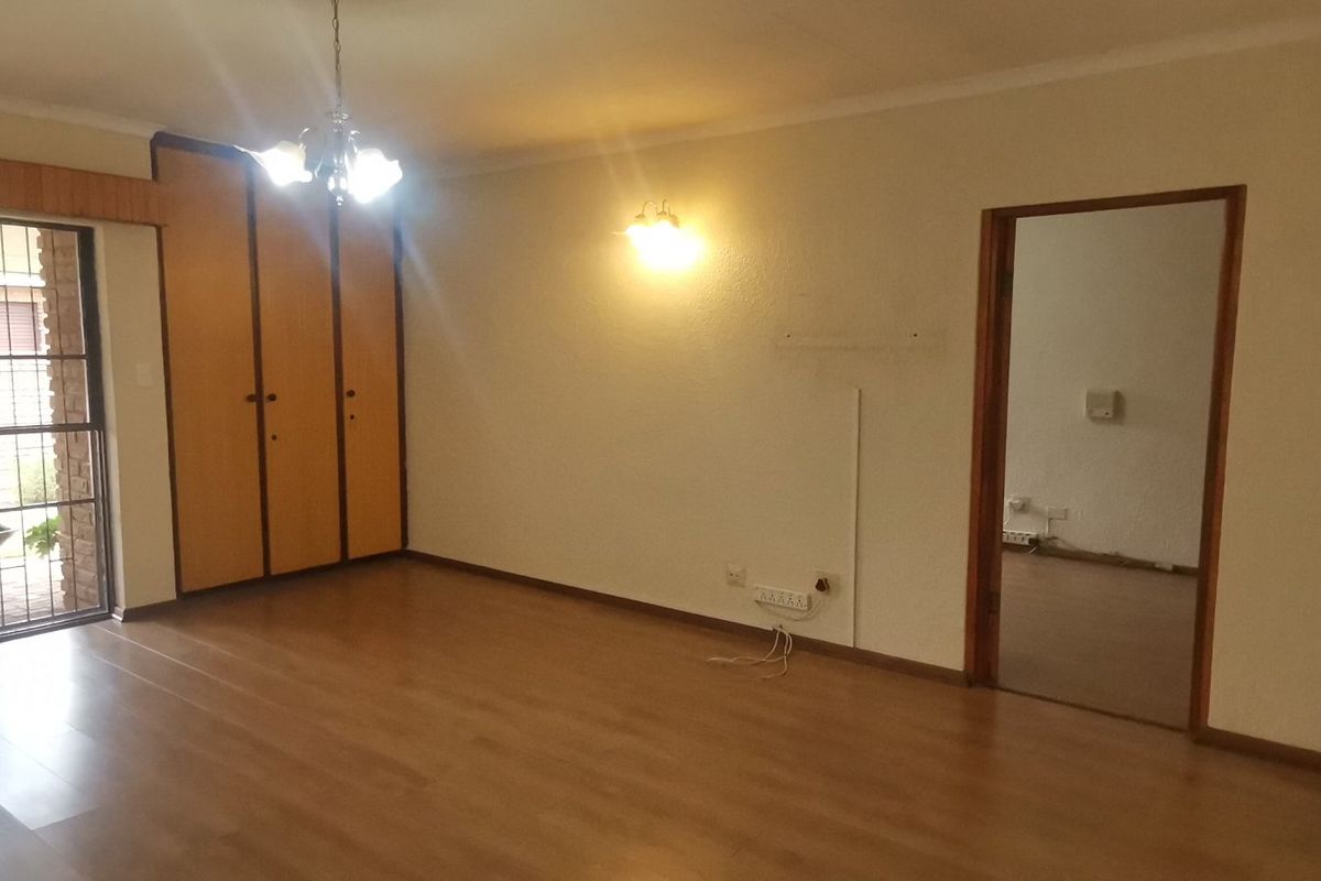 Comfortable 1-Bedroom Unit in a Well-Equipped Retirement Village - Photo 3