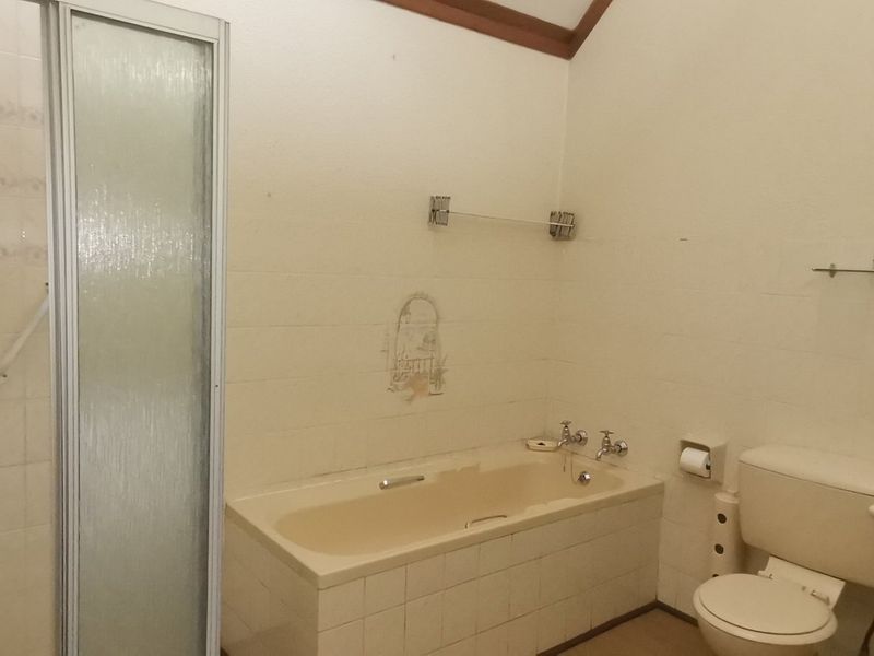 Comfortable 1-Bedroom Unit in a Well-Equipped Retirement Village - Photo 8