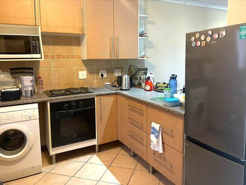 3 Bed 2 Bath with Large Garden - Photo 9