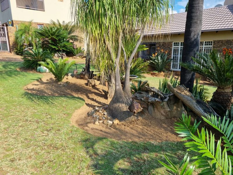 Spacious Family / Investment  Property For Sale In The Reeds  - Photo 9