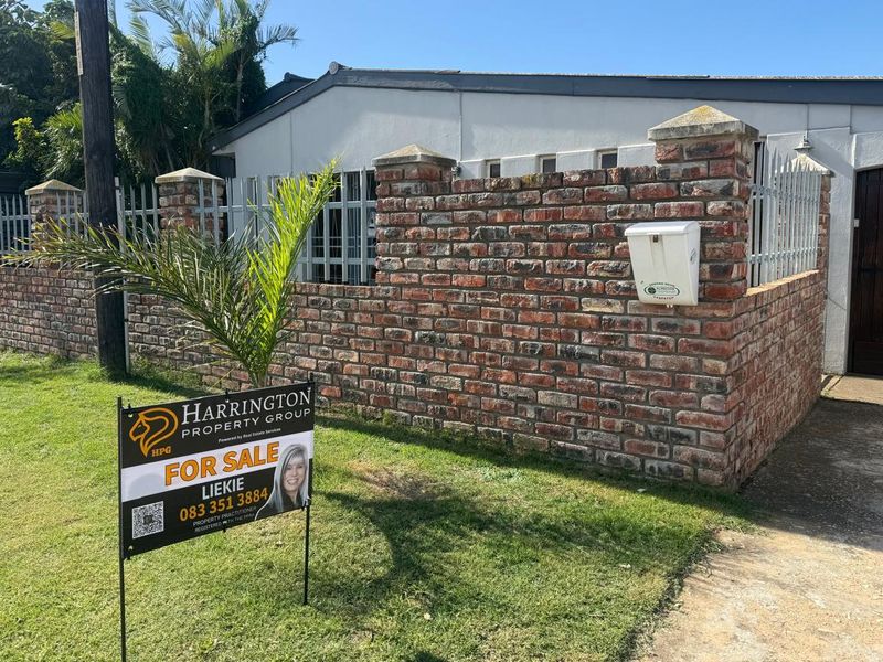 5 Bed Family Home for sale in Retief  - Photo 2