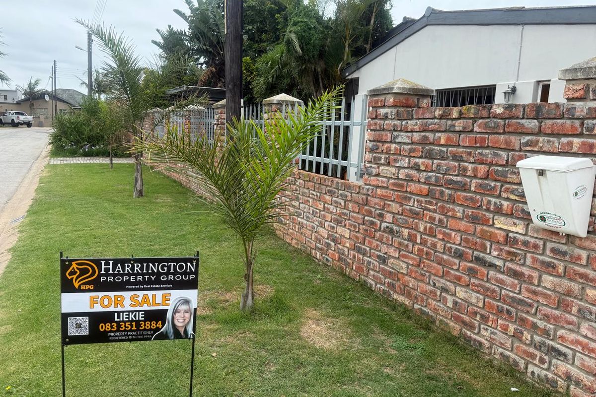 5 Bed Family Home for sale in Retief  - Photo 3