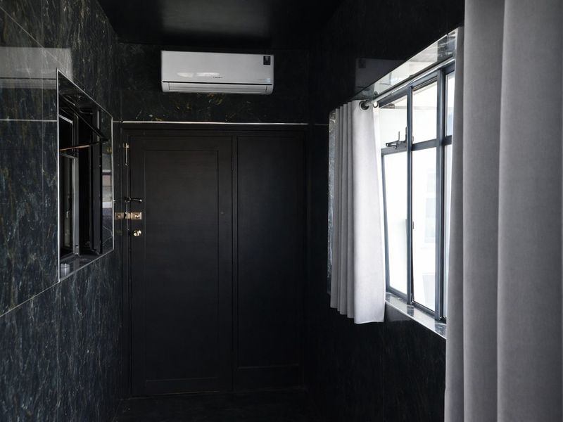 Unique 2-Bedroom Apartment in Vibrant Village Setting - Photo 9