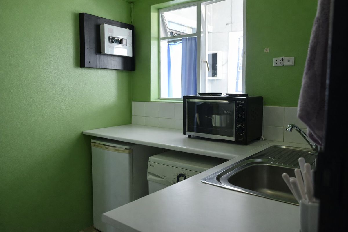 Unique 2-Bedroom Apartment in Vibrant Village Setting - Photo 3