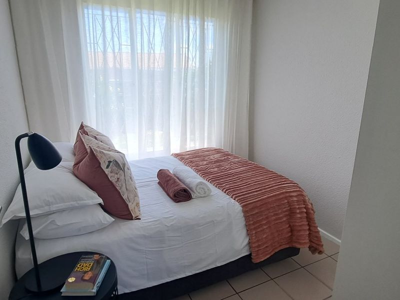 This beautifully renovated simplex is a must-see for discerning buyers seeking comfort, style, and security.  - Photo 8