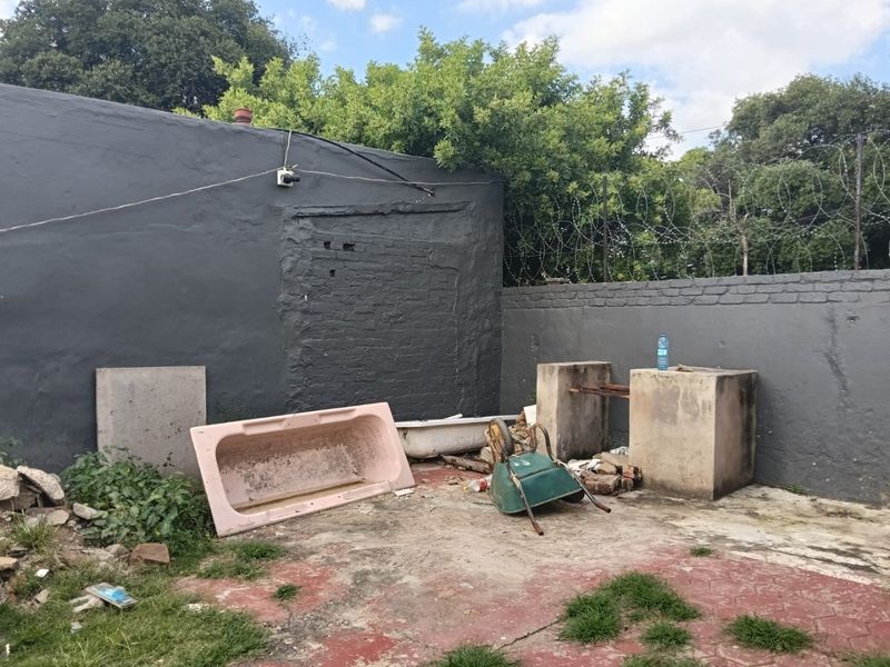 8 Bed House in Pretoria West for Sale - Photo 7