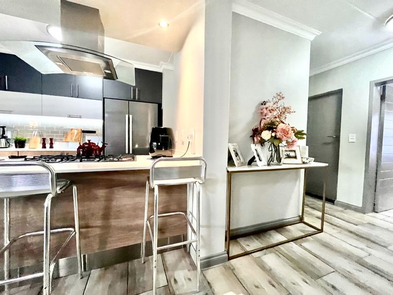 Modern 2 Bedroom Apartment with Spacious Balcony in Umthunzi Valley, Carlswald - Photo 9