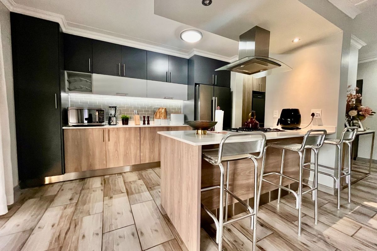 Modern 2 Bedroom Apartment with Spacious Balcony in Umthunzi Valley, Carlswald - Photo 5