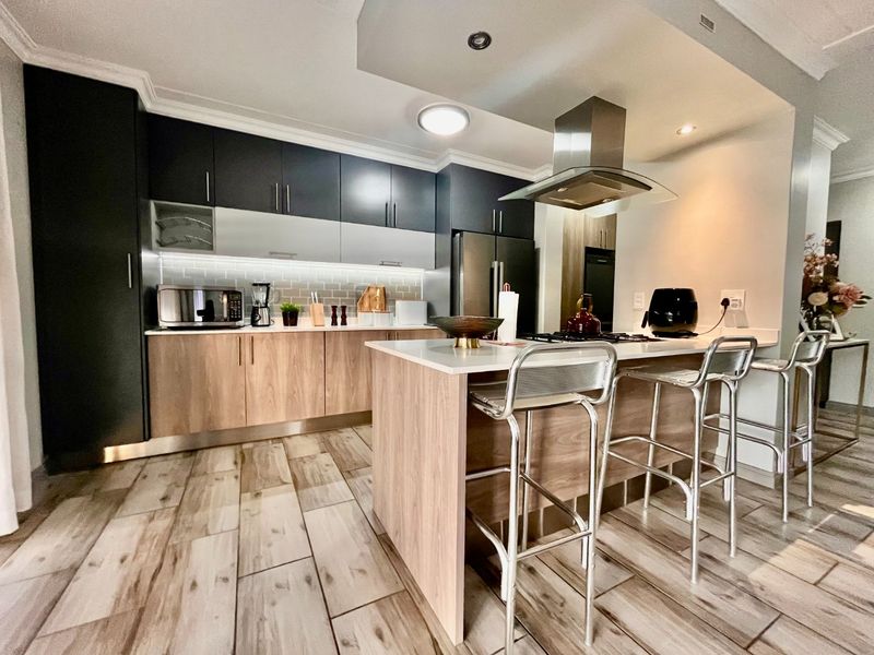 Modern 2 Bedroom Apartment with Spacious Balcony in Umthunzi Valley, Carlswald - Photo 5