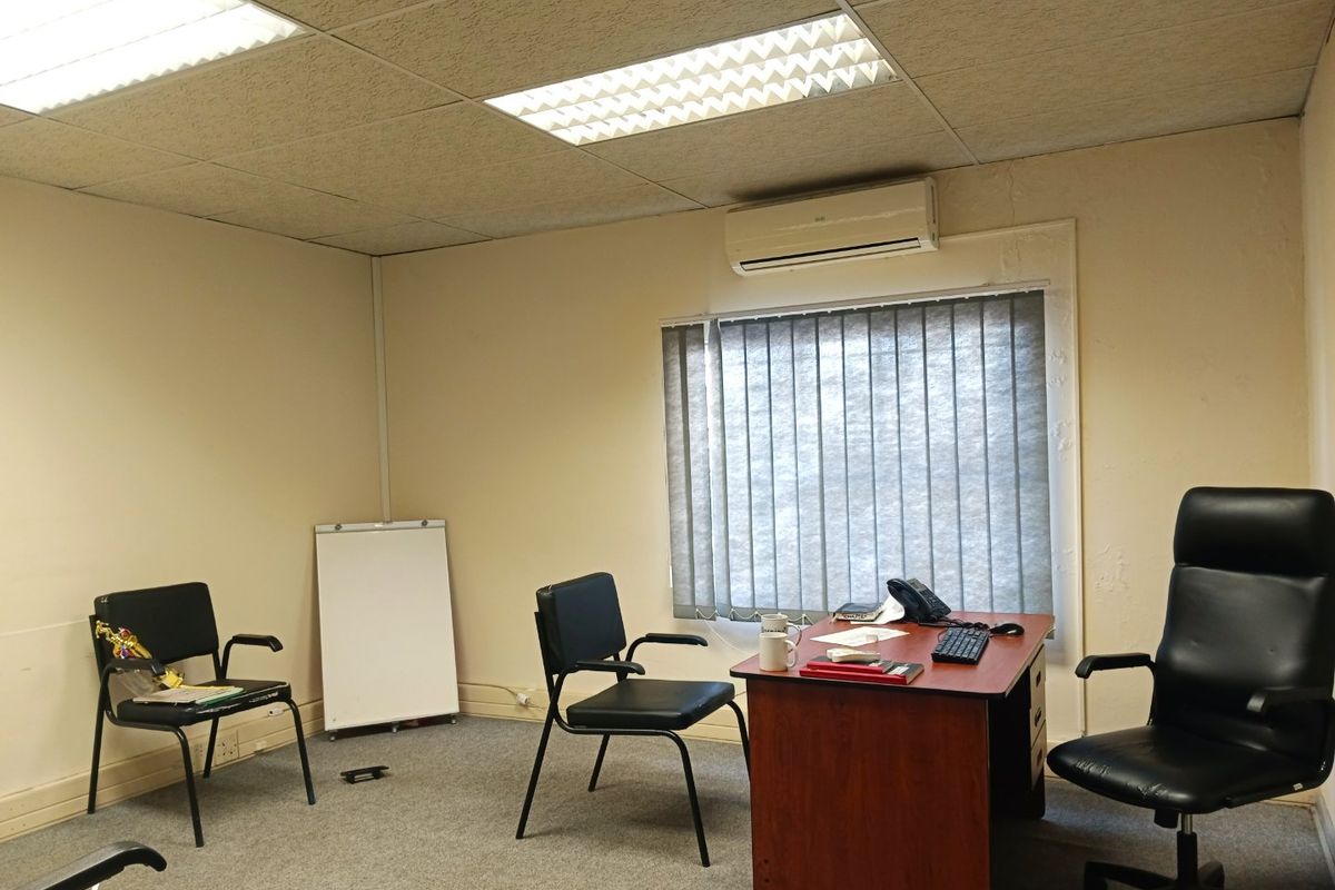 Prime Commercial Office Space to Let in Polokwane Central - Photo 5