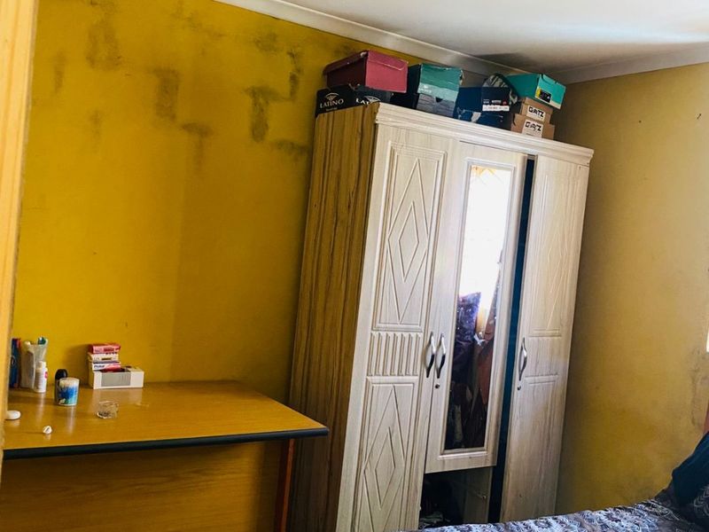 Neat 2-Bedroom Home for Sale in Mxolisi Phetani, Khayelitsha - Photo 7