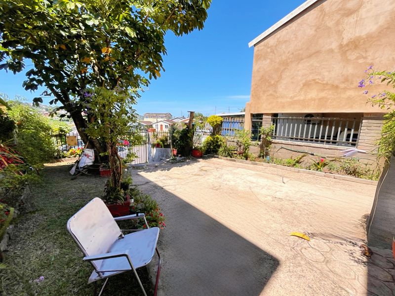 Reduced to Sell:  Cozy 2-Bedroom Duplex with Access to Key Amenities, CBD, Westville and Pine Town - Photo 8