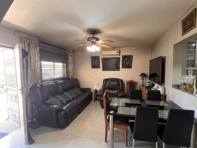 Reduced to Sell:  Cozy 2-Bedroom Duplex with Access to Key Amenities, CBD, Westville and Pine Town - Photo 3