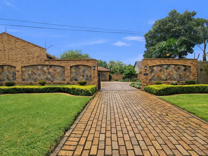 Modern 4 Bedroom Home with Pool, Solar & 3 Garages in Secure East Village - Photo 1