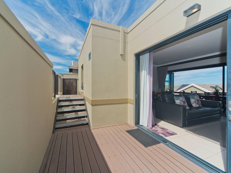 Resort just a short walk to the beach!  - Photo 5