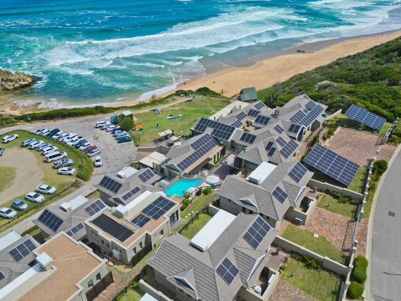 Resort just a short walk to the beach!  - Photo 2