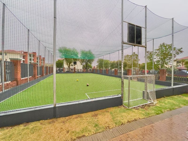 2 Bedroom 2 Bathroom for Sale  - Photo 6