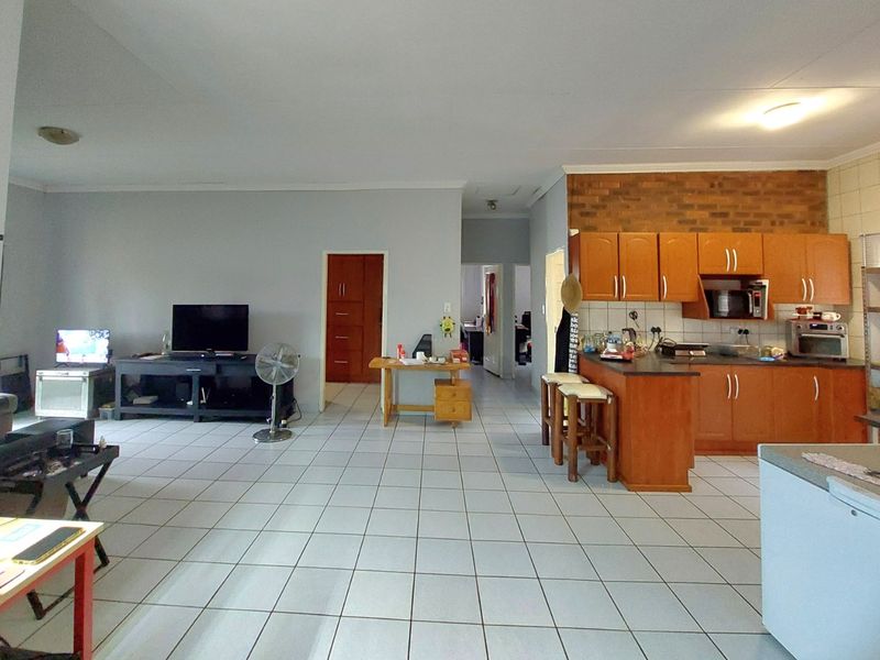 House for Sale in Secure Estate  Brits, North West - Photo 6