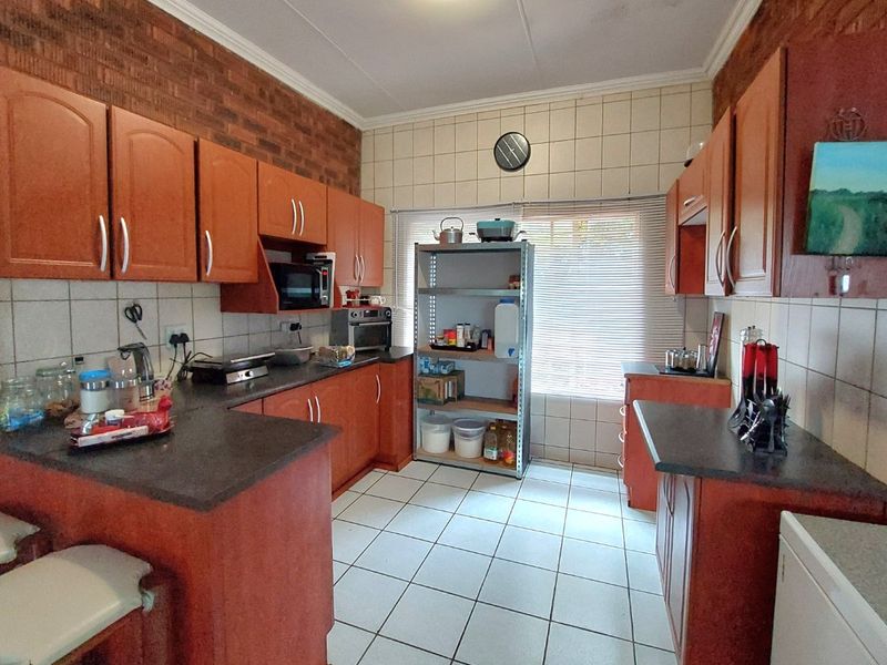 House for Sale in Secure Estate  Brits, North West - Photo 3