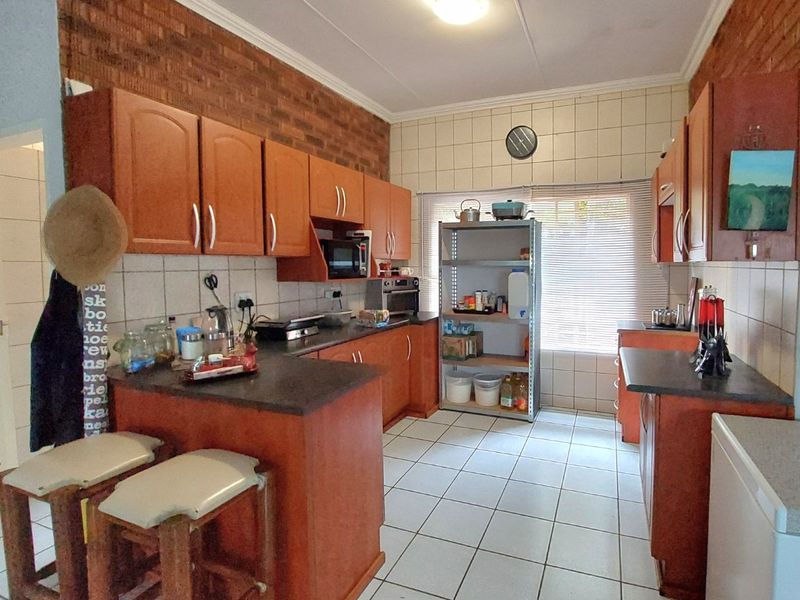 House for Sale in Secure Estate  Brits, North West - Photo 4