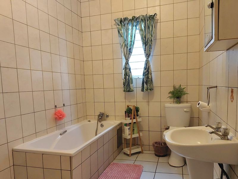 House for Sale in Secure Estate  Brits, North West - Photo 9