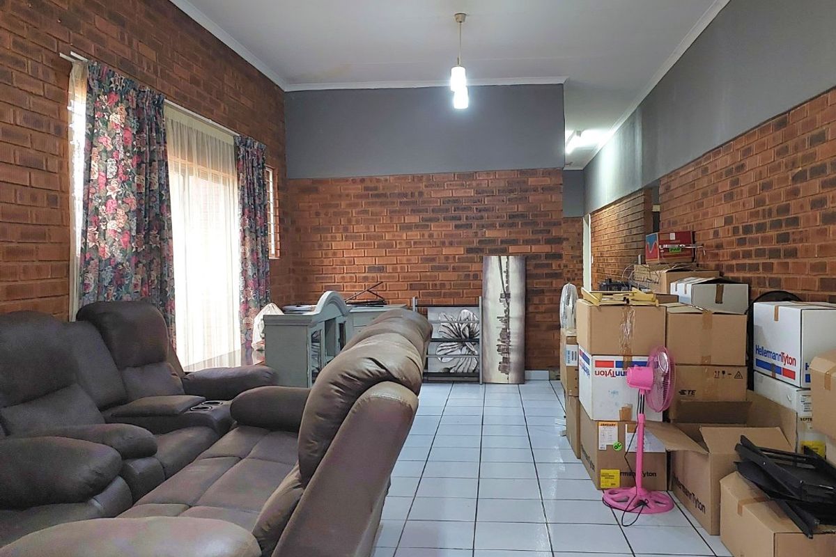 House for Sale in Secure Estate  Brits, North West - Photo 4