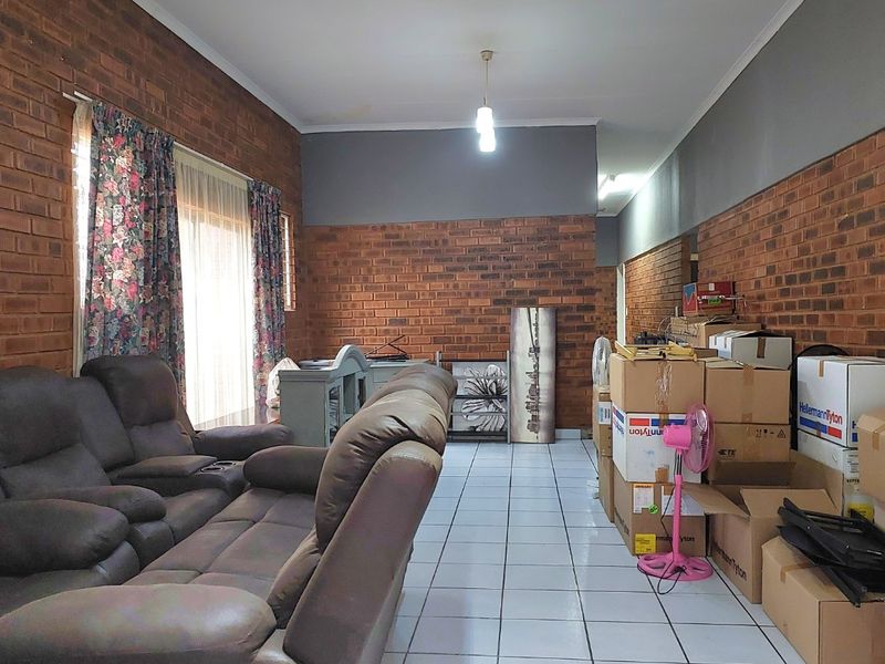 House for Sale in Secure Estate  Brits, North West - Photo 4