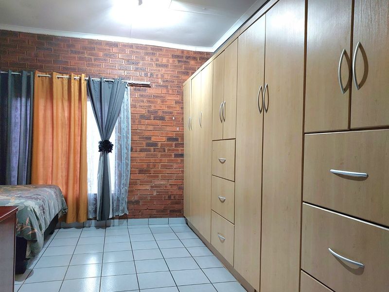 House for Sale in Secure Estate  Brits, North West - Photo 8