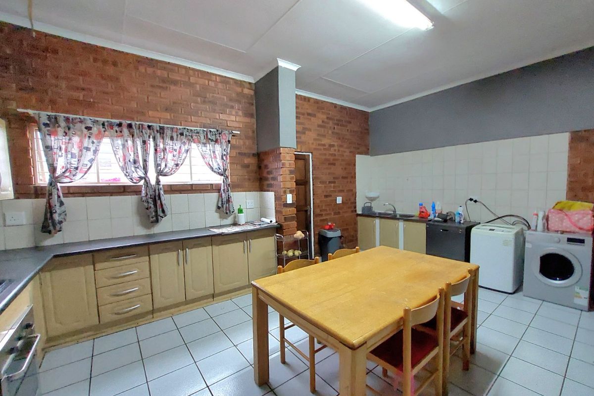 House for Sale in Secure Estate  Brits, North West - Photo 5