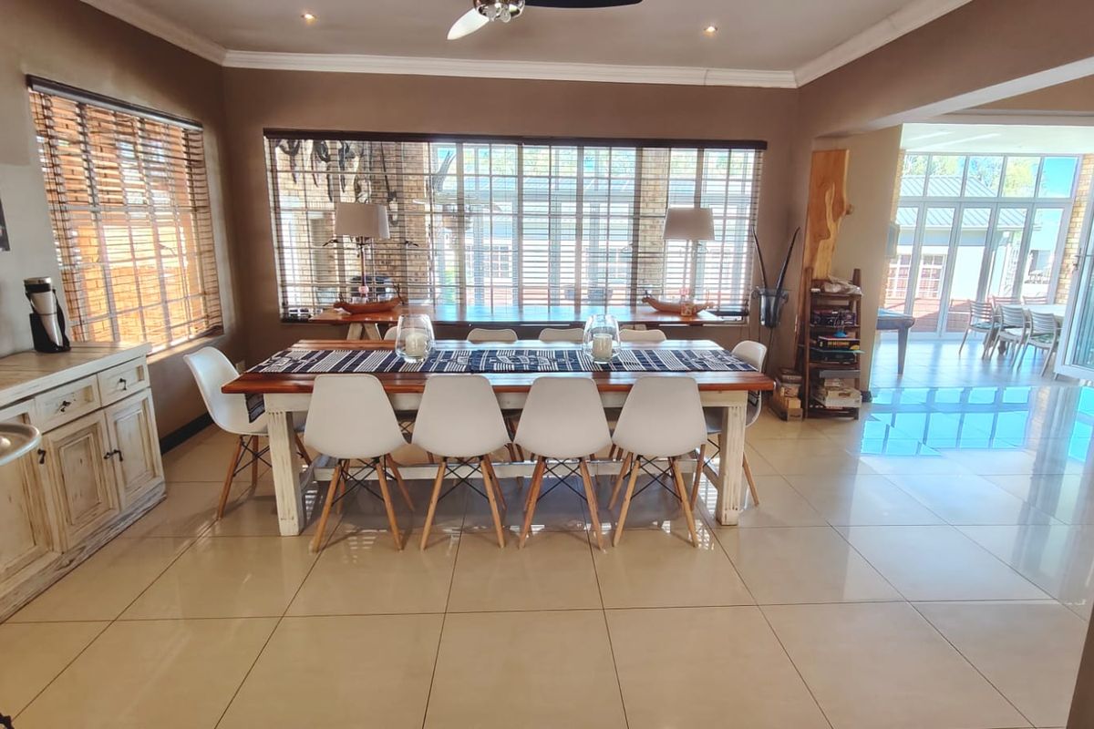 Spacious 8-Bedroom freestanding Home in the Tranquil town of Vaal Marina - Photo 5