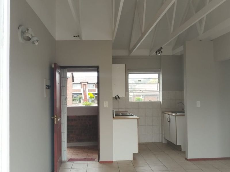 “Your Perfect First-Home Escape Awaits!” - Photo 2