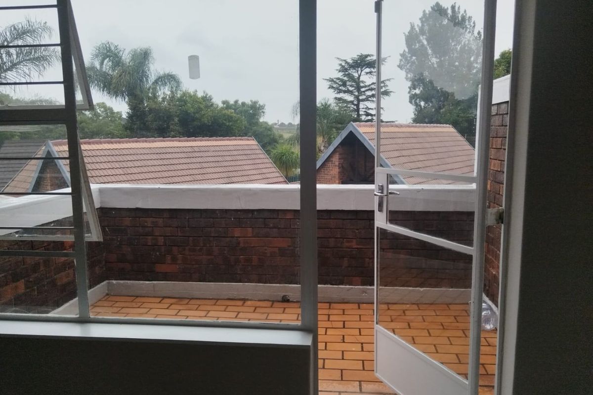 “Your Perfect First-Home Escape Awaits!” - Photo 5