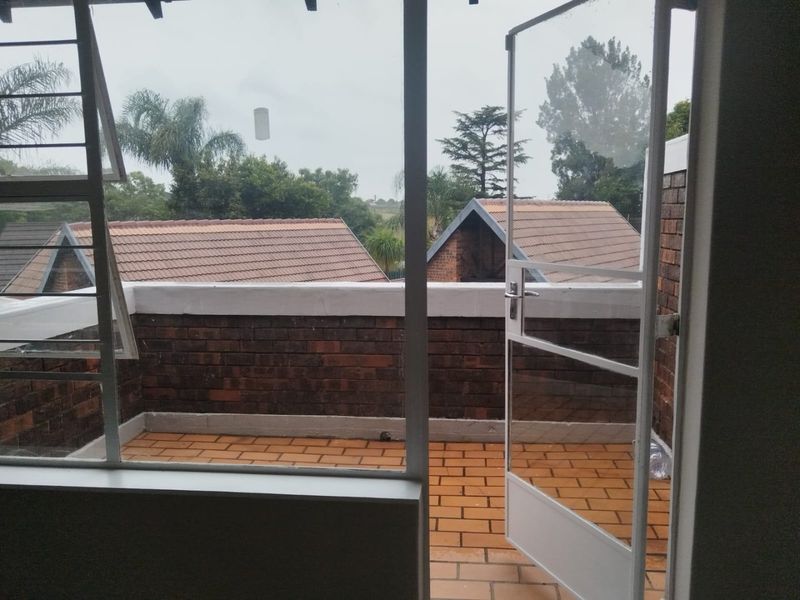 “Your Perfect First-Home Escape Awaits!” - Photo 5