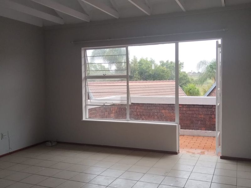 “Your Perfect First-Home Escape Awaits!” - Photo 4