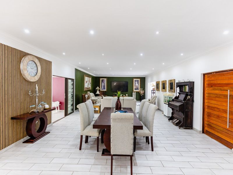 Spectacular Architect Designed Family Home in Umtentweni !! - Photo 9