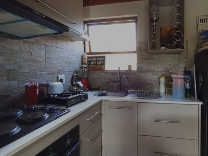 WELL PRICED LOFT  FOR SALE - Photo 3