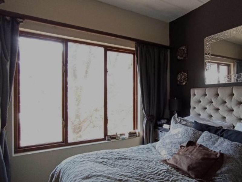 WELL PRICED LOFT  FOR SALE - Photo 7